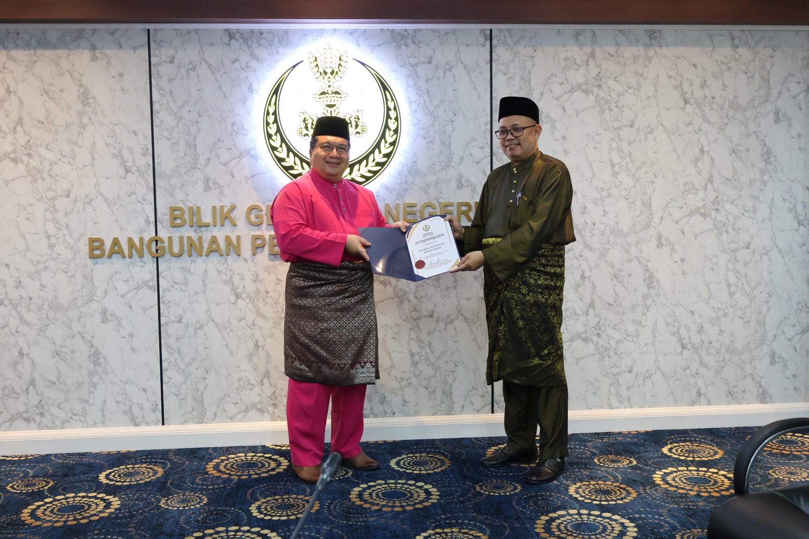 SESI PENYAMPAIAN SIJIL PENGHARGAAN PENCAPAIAN 100% KUTIPAN HASIL NEGERI PERAK BAGI TAHUN 2023